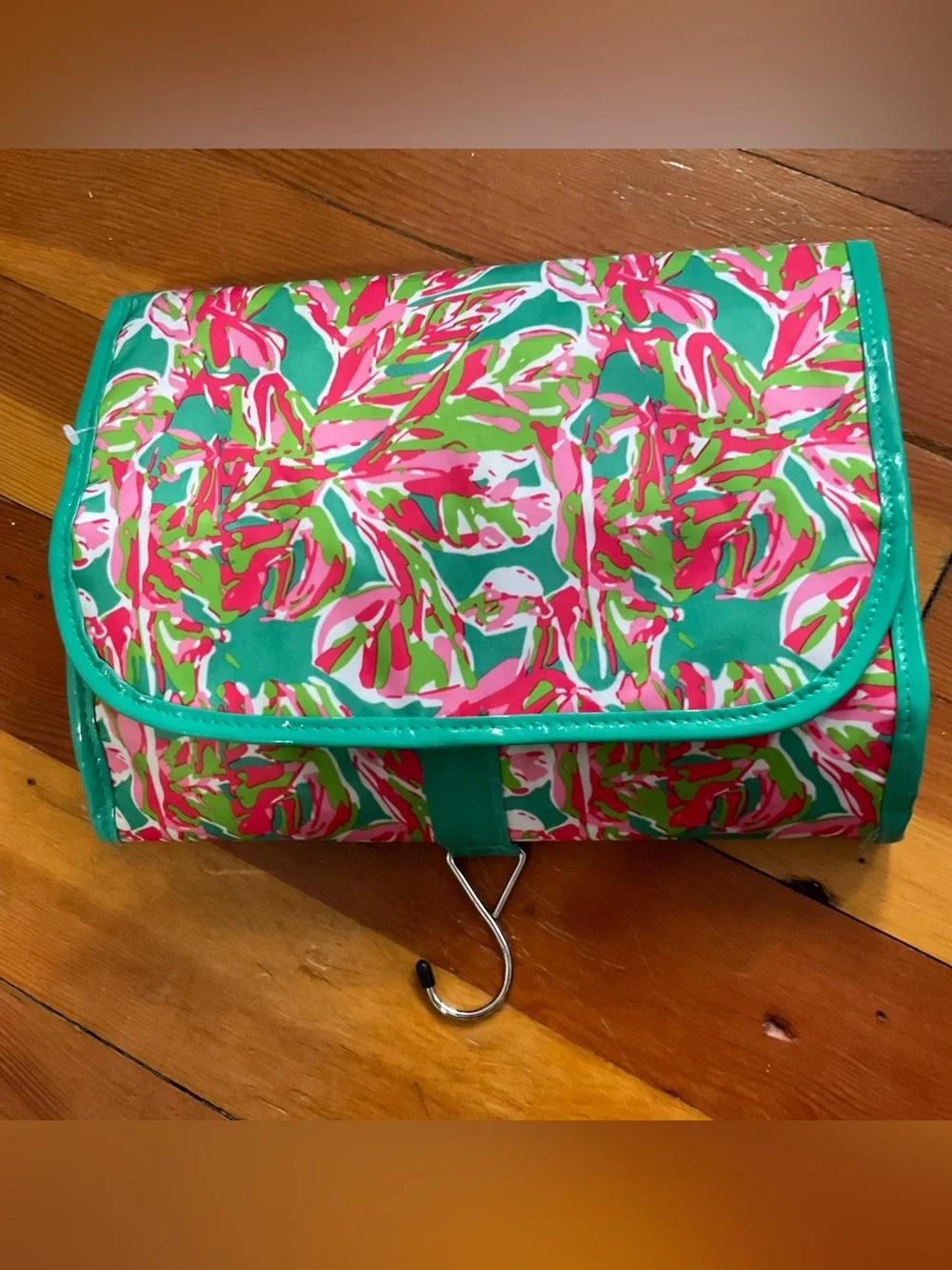 Lily Pulitzer Hanging Cosmetic Travel Organizer, “Just a Pinch” pattern, NWOT